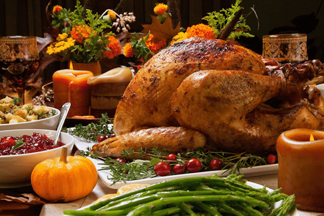 Roasted Turkey with Your Choice of Stuffing: Vegetable or Meat Pieczony Indyk z Farszem do Wyboru: Warzywny lub Mięsny